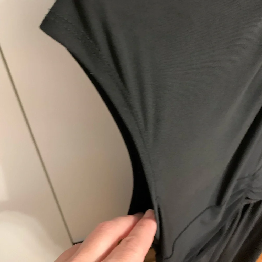 Perfect black Dress - Picture 9 of 13